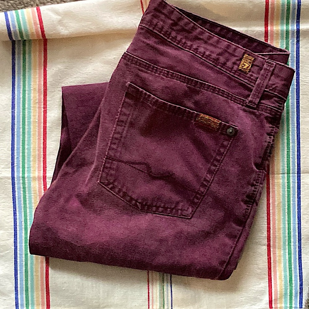 7 for all mankind. Size 8/9 Maroon. 100% cotton. Great condition.